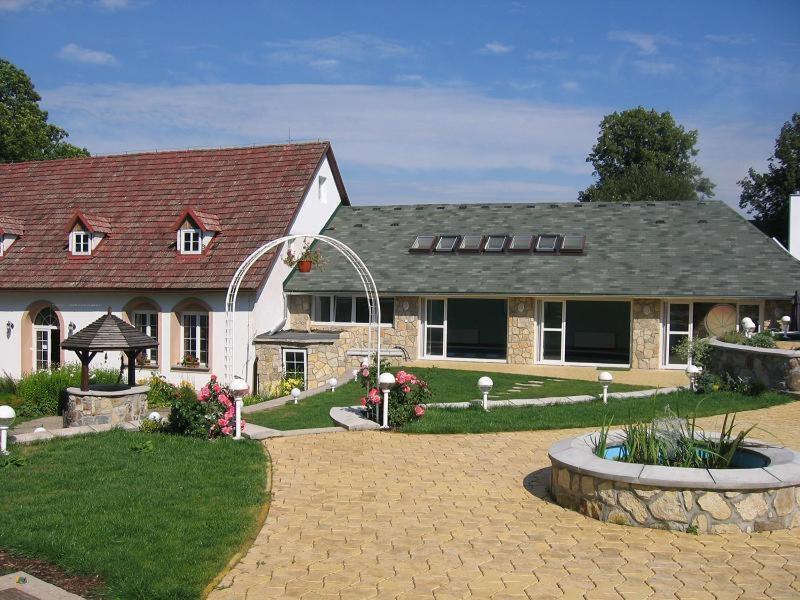 卡普克弗斯塔特科酒店 Hořičky 外观 照片